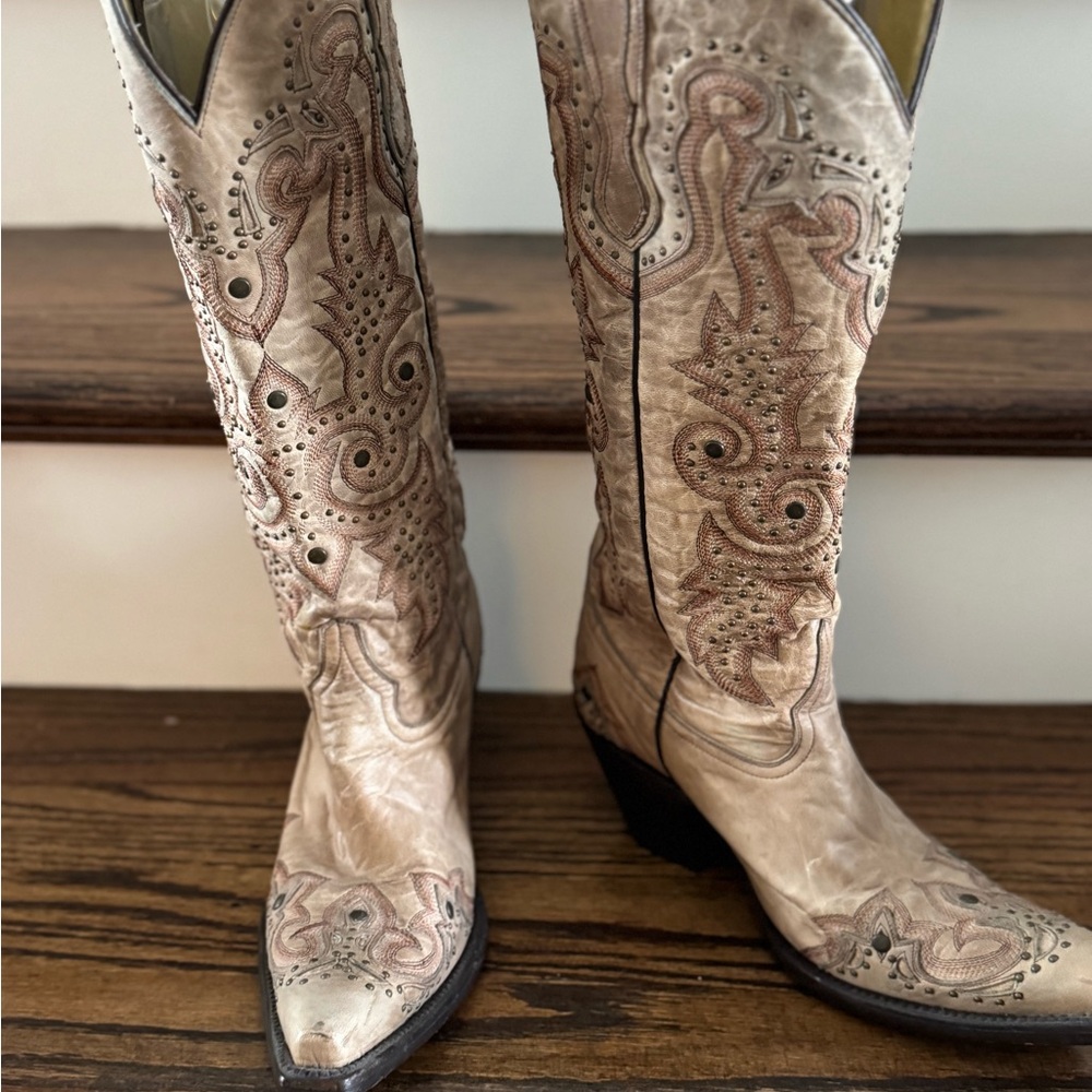 Embroidered Tan Heeled Boots